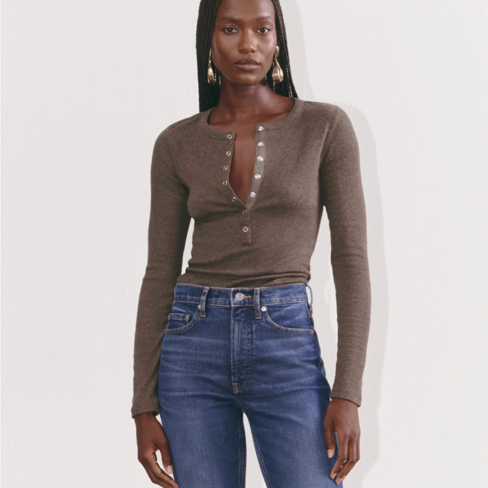 Everlane The Supima Micro Rib Long-Sleeve Henley